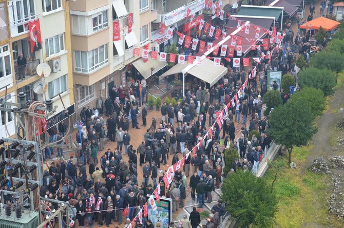 MHP LİDERi DEVLET BAHÇELİ AKHİSARLILAR İLE BULUŞTU